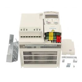 Daikin-McQuay 193552216 7.5HP Variable Frequency Drive 27A 208/230V