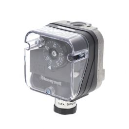Kromschroder 84447830 Gas Pressure Switch 12-60" WC