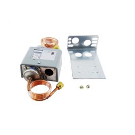 Johnson Controls P74BA-1 Differential Pressure Control 8-70 PSI 36" Capillary Open-Decremental