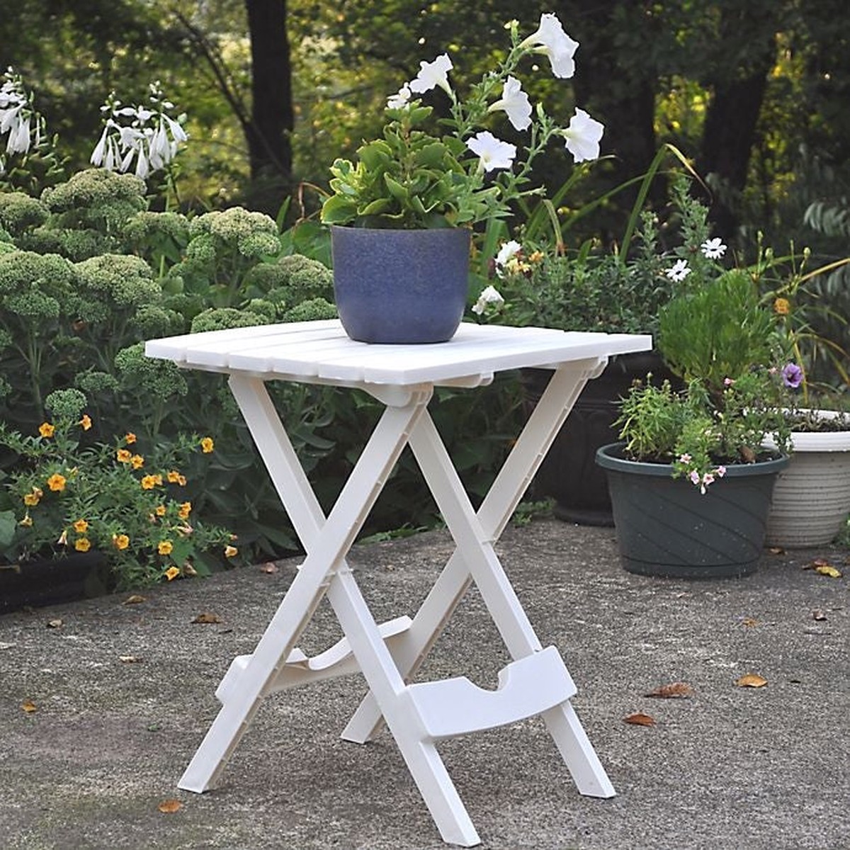 Resin Quik-Fold Side Tables
