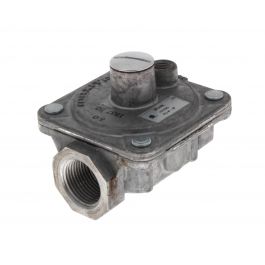 Maxitrol RV48L-3/4-48 Poppet Style Gas Regulator W/Limiter 3/4" NPT 1/2 PSI 4-8" WC