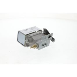 Johnson Controls V11HDA-100 3-Way Pneumatic Air Valve 440-480V